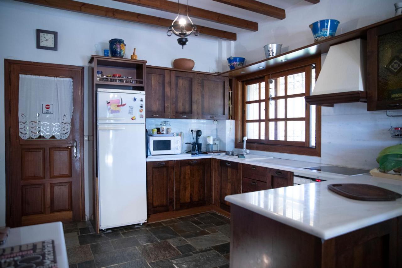 Seaside Haven Kineta Villa Екстериор снимка