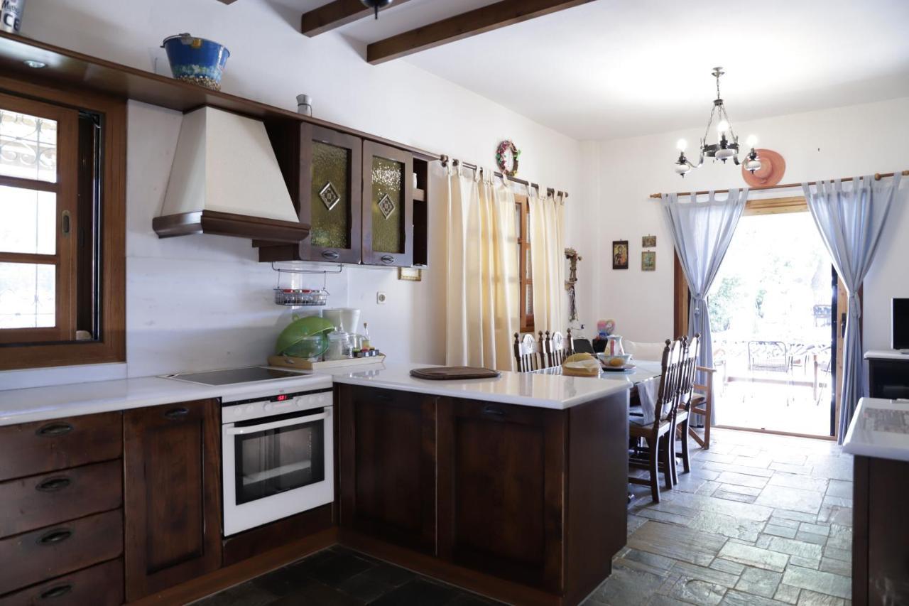 Seaside Haven Kineta Villa Екстериор снимка
